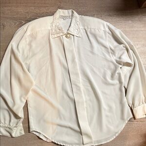 Vintage Women’s Cream Blouse with Embroidered Collar Gold Pearl Button Detain
